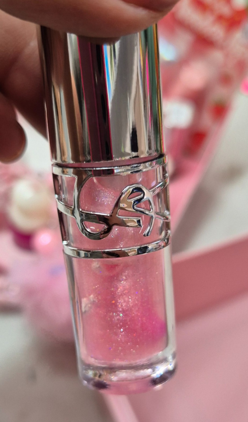 Gloss vs