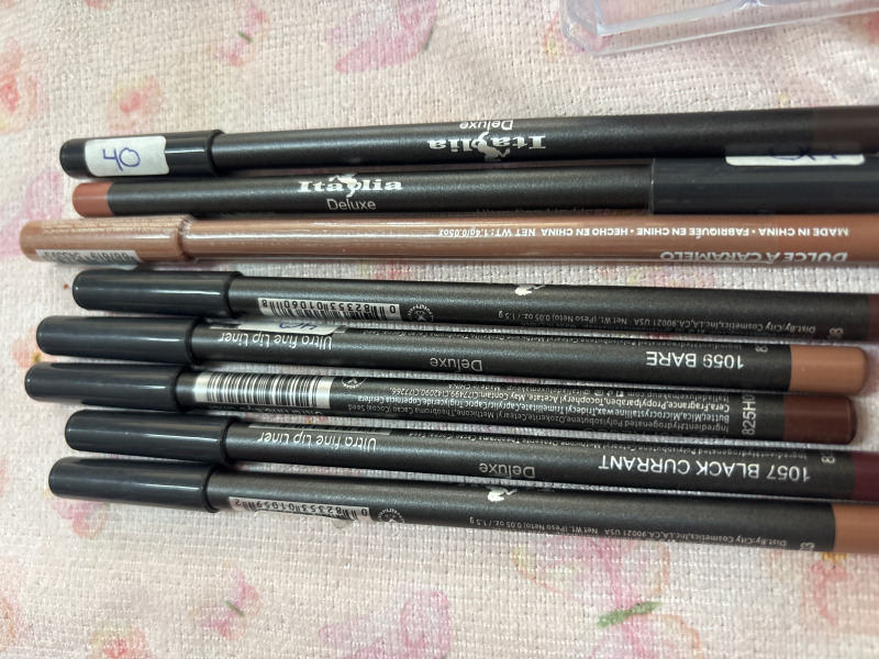 Lip liner